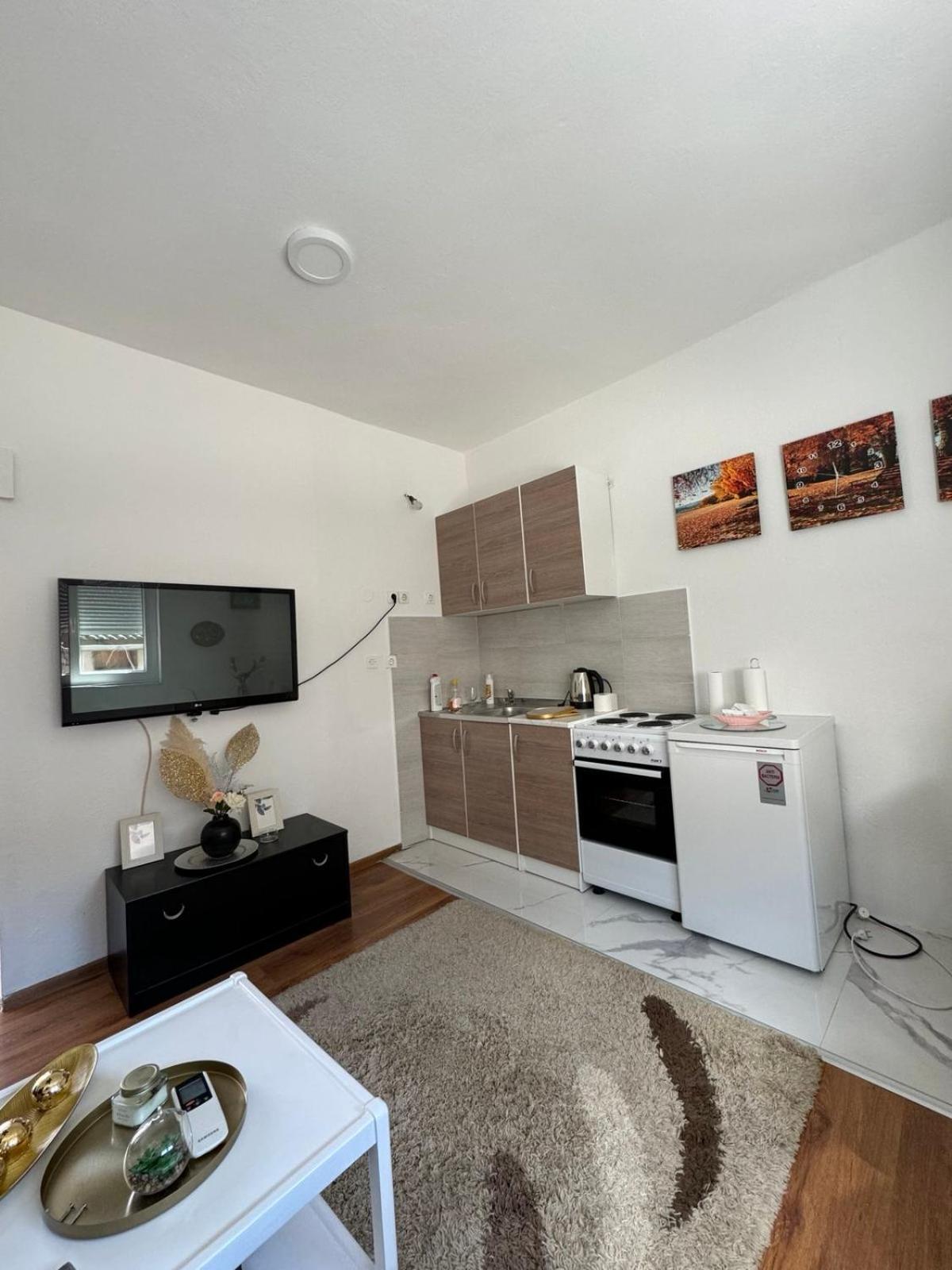 Apartman Nar Mostar Eksteriør billede